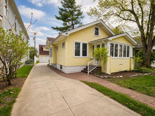1208 Emmons Avenue, Birmingham, MI 48009
