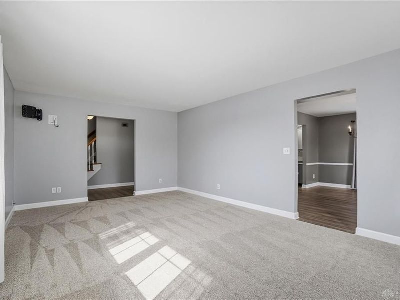 6808 Saint Laurent Circle, Washington Township, OH 45459 Photo 4