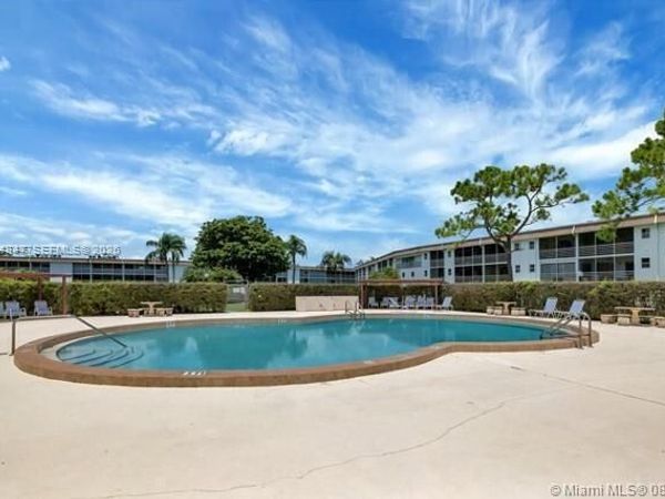 3000 Springdale Blvd, Unit V207, Palm Springs, FL 33461