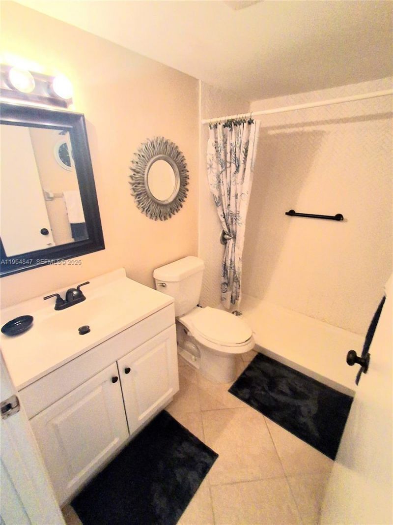 3000 Springdale Blvd, Unit V207, Palm Springs, FL 33461 Photo