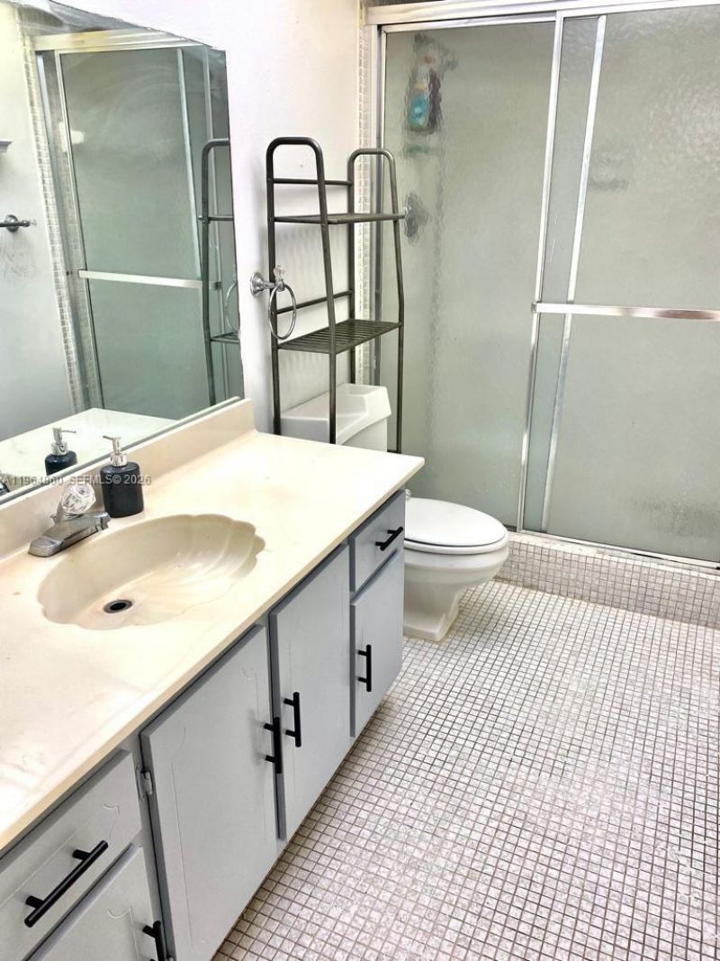 240 Lakeview Dr, Unit 306, Weston, FL 33326 Photo