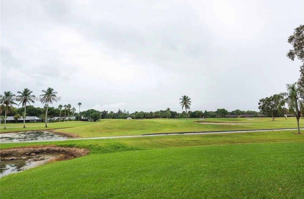 240 Lakeview Dr, Unit 306, Weston, FL 33326 Photo