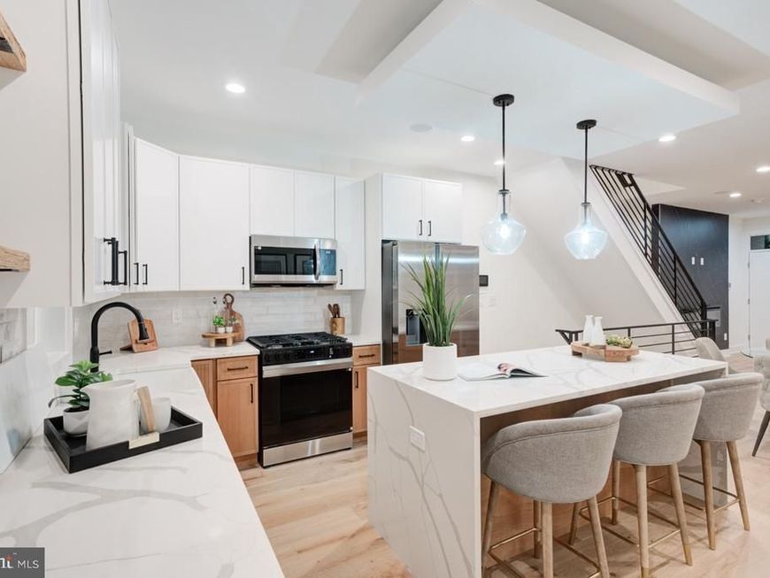 2622 E Harold Street, Philadelphia, PA 19125 Main Photo