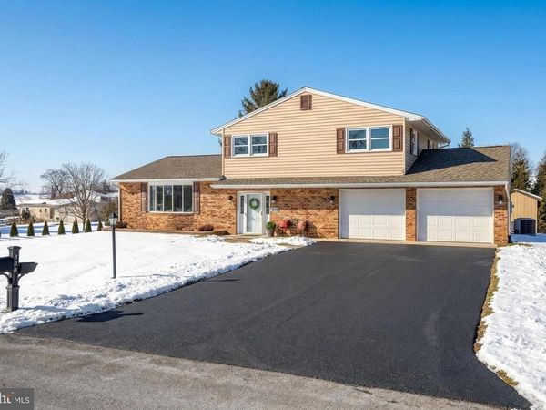 300 WIDDERS DRIVE, MECHANICSBURG, PA 17055