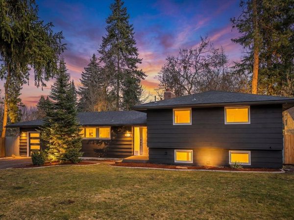 1307 S Crestline St, Spokane, WA 99202
