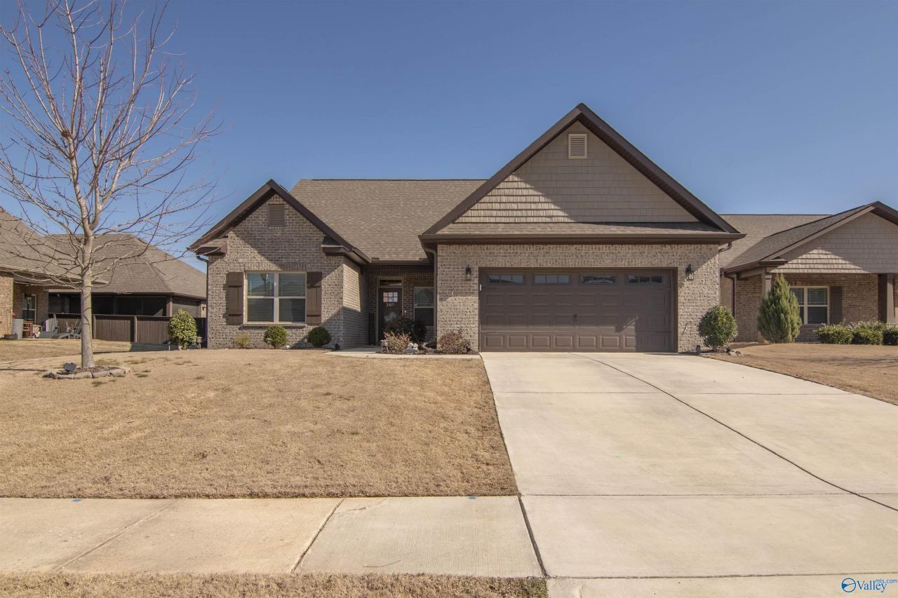 207 Oracle Circle, Huntsville, AL 35811 Main Photo