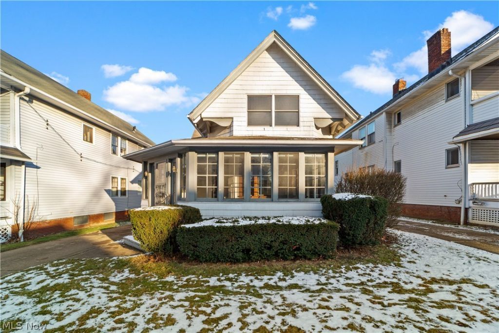 3313 W 111th Street, Cleveland, OH 44111 Main Photo