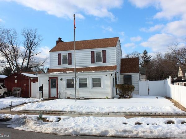 739 WESTWOOD LANE, ALDAN, PA 19018