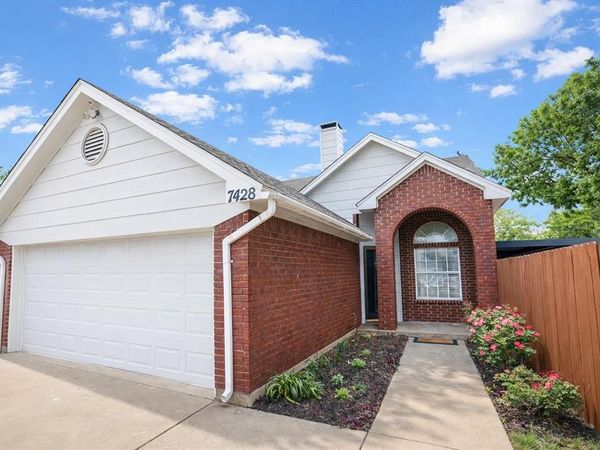 7428 Arbor Hill Drive, Fort Worth, TX 76120