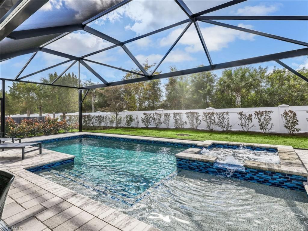 9252 Cayman Dr, Naples, FL 34114 Photo