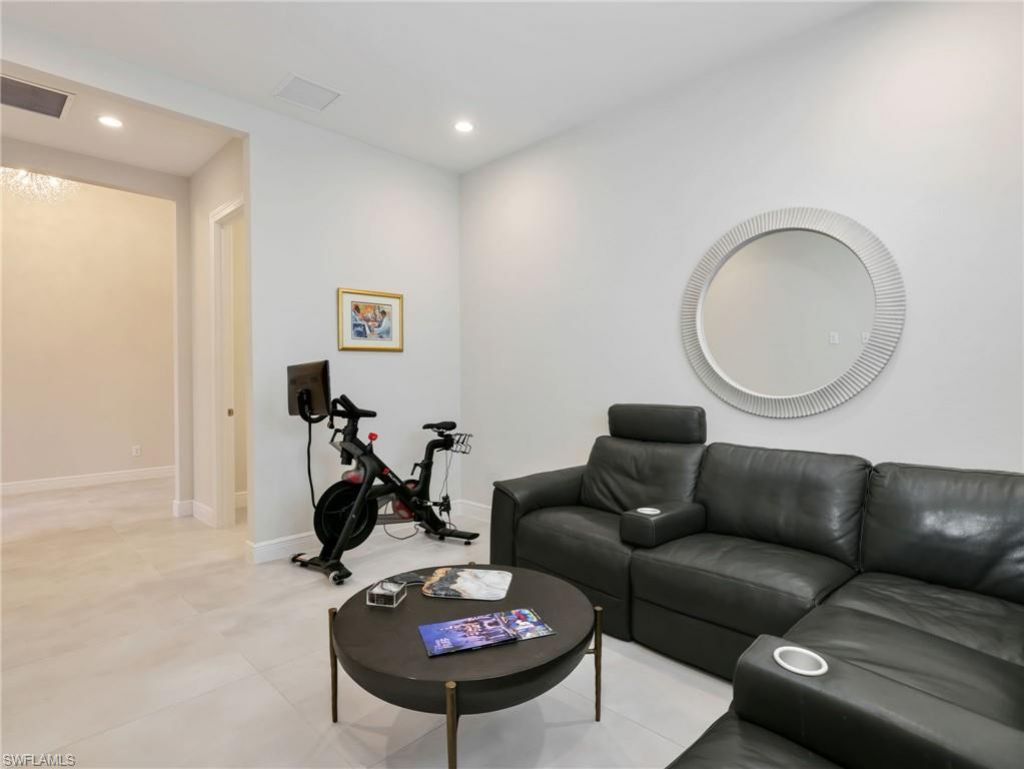 9252 Cayman Dr, Naples, FL 34114 Photo