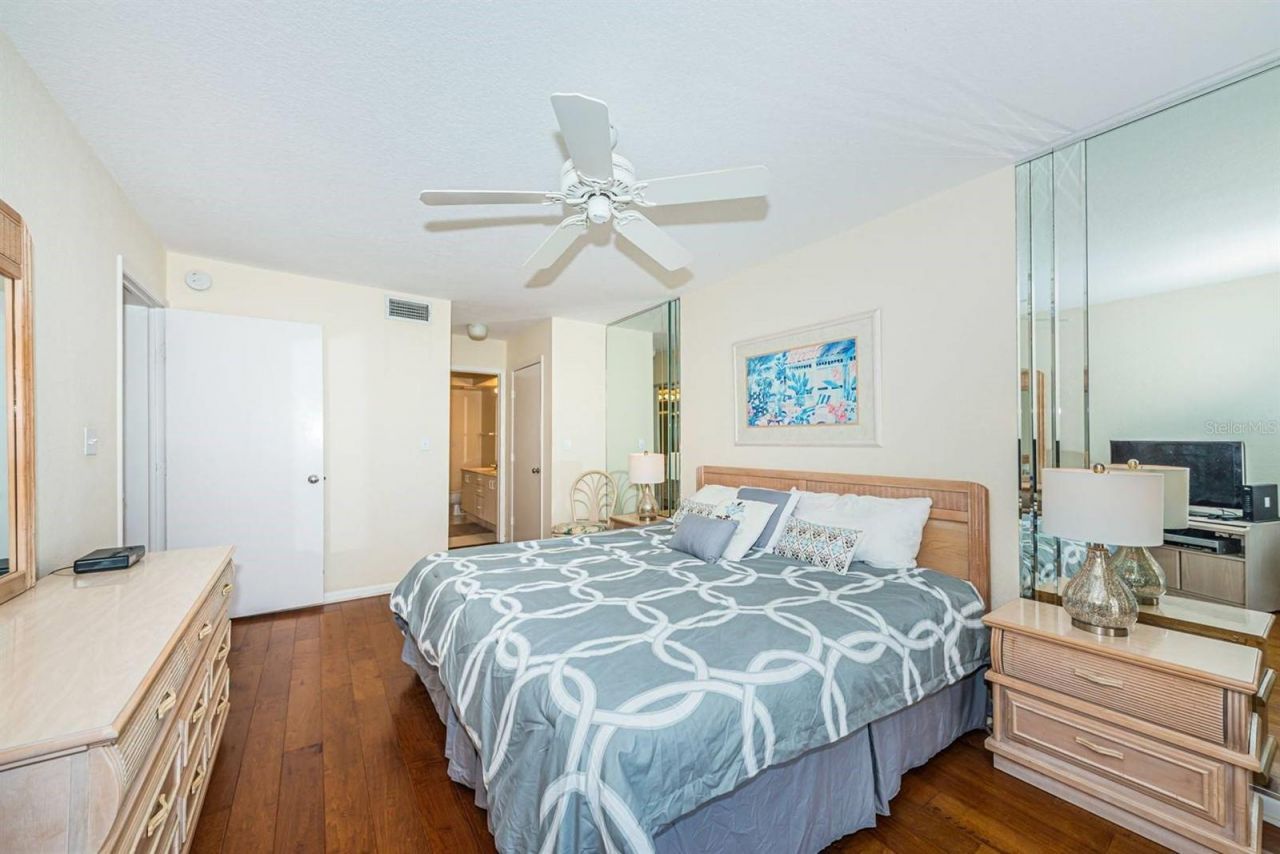 6105 Bahia Del Mar Circle, Unit 382, Saint Petersburg, FL 33715 Photo