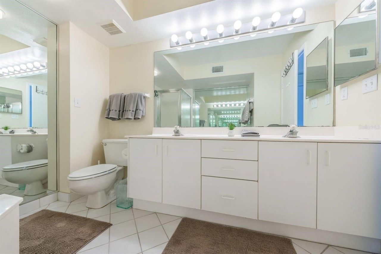 6105 Bahia Del Mar Circle, Unit 382, Saint Petersburg, FL 33715 Photo