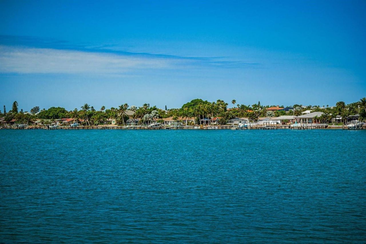 6105 Bahia Del Mar Circle, Unit 382, Saint Petersburg, FL 33715 Photo