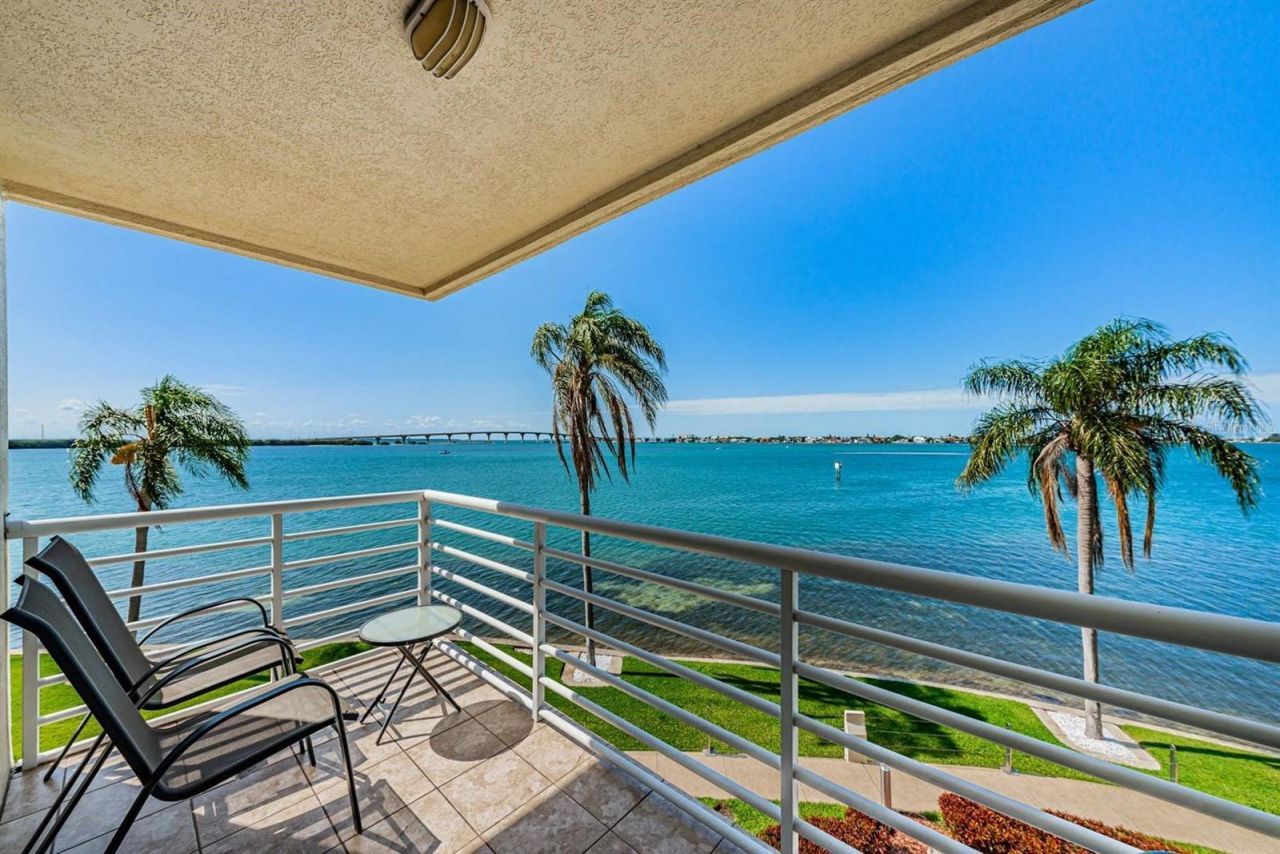 6105 Bahia Del Mar Circle, Unit 382, Saint Petersburg, FL 33715 Photo