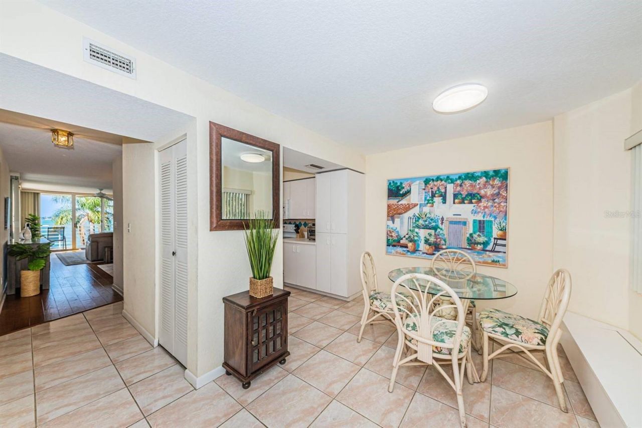 6105 Bahia Del Mar Circle, Unit 382, Saint Petersburg, FL 33715 Photo