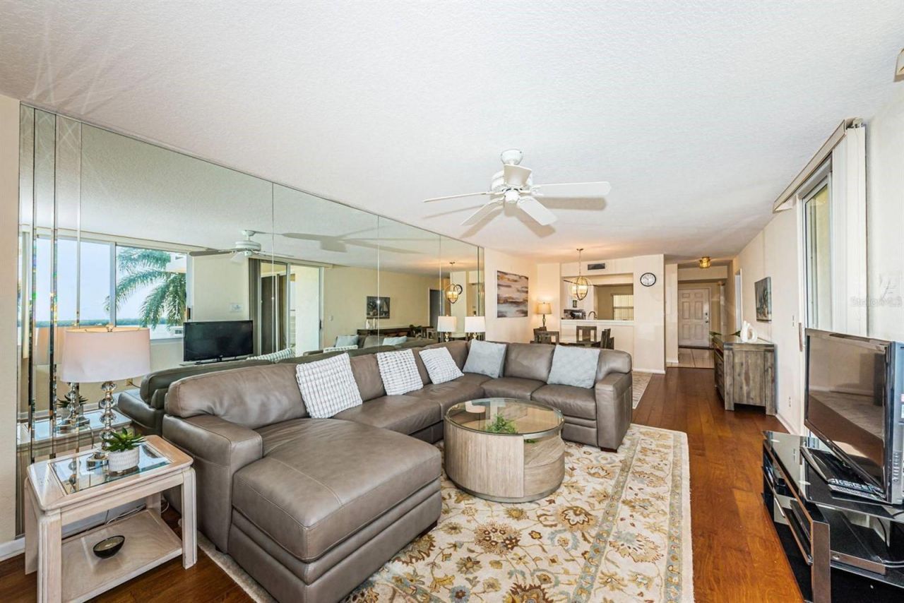 6105 Bahia Del Mar Circle, Unit 382, Saint Petersburg, FL 33715 Photo