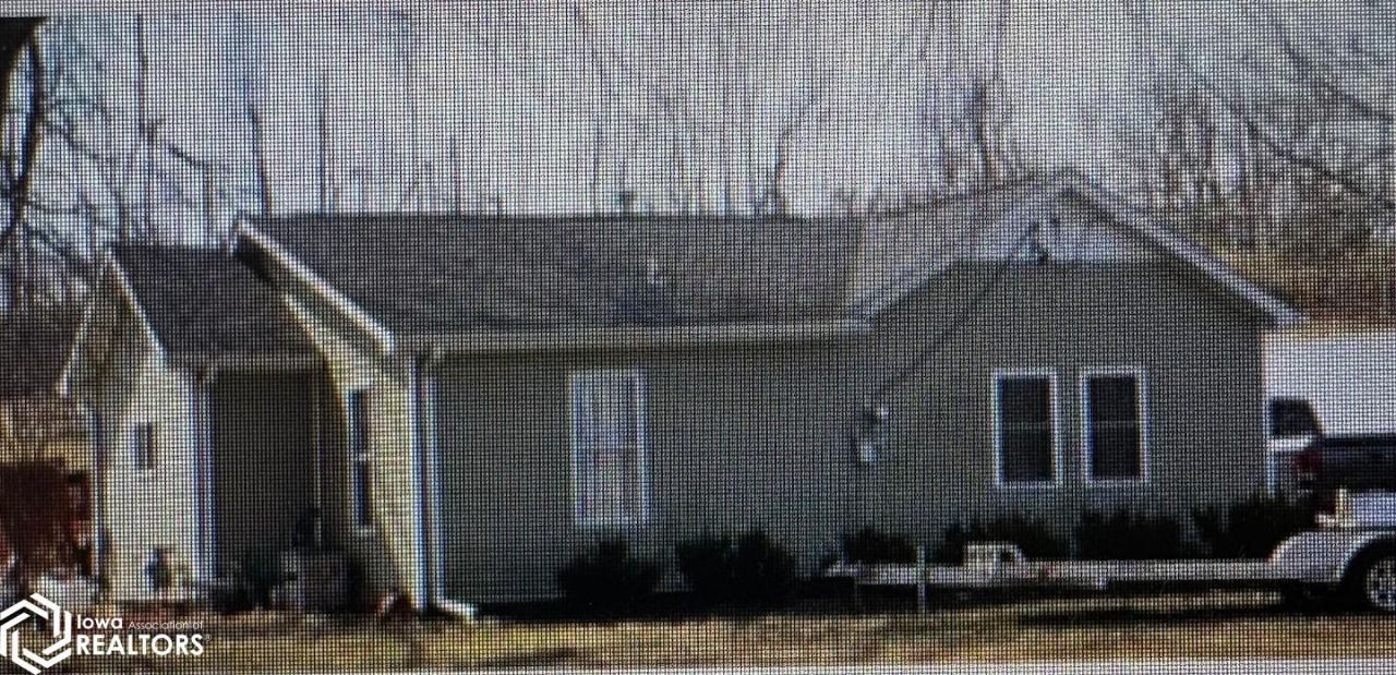 402 W Broad Street, Montour, IA 50173 Main Photo