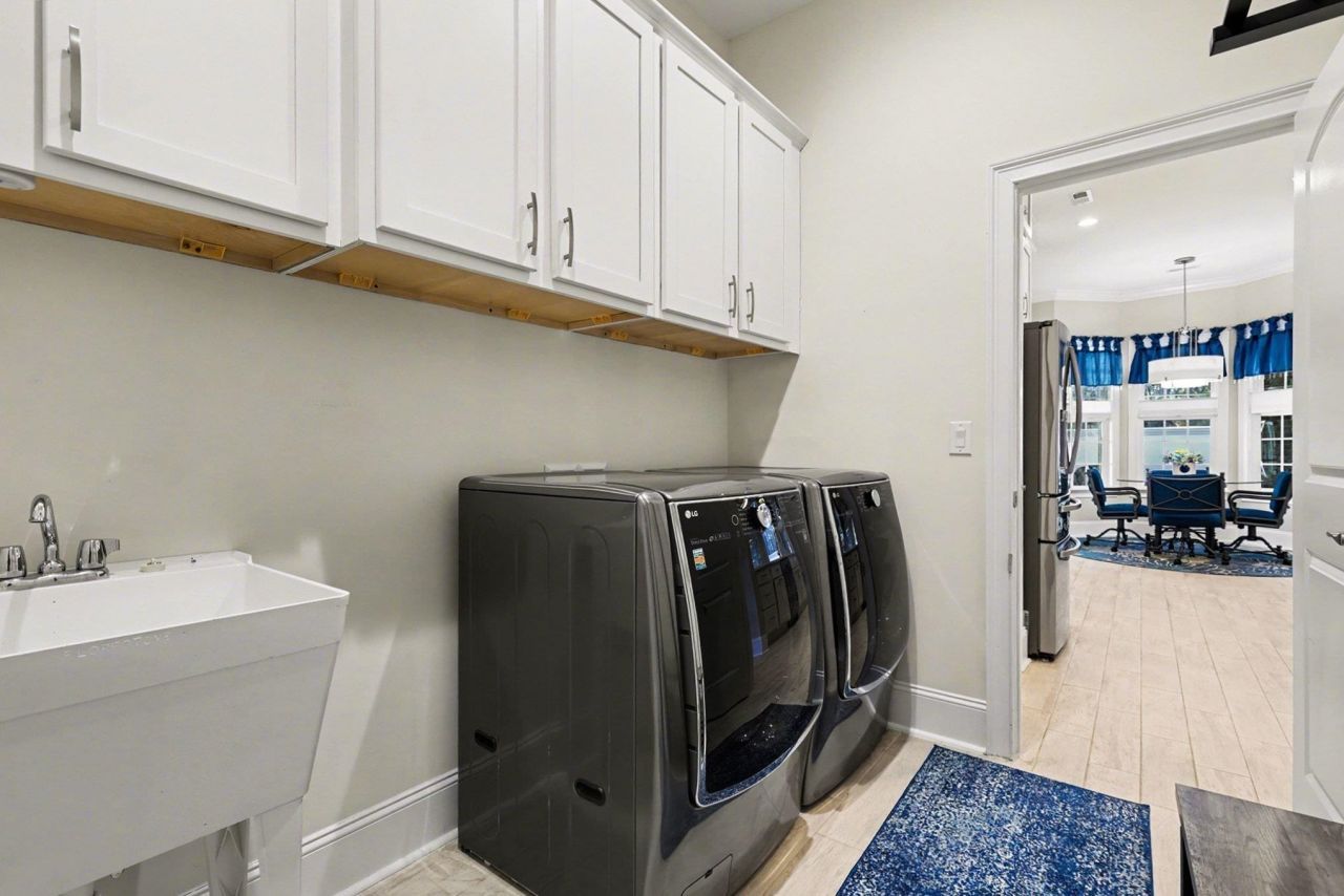 221 Waterfall Circle  Photo 33