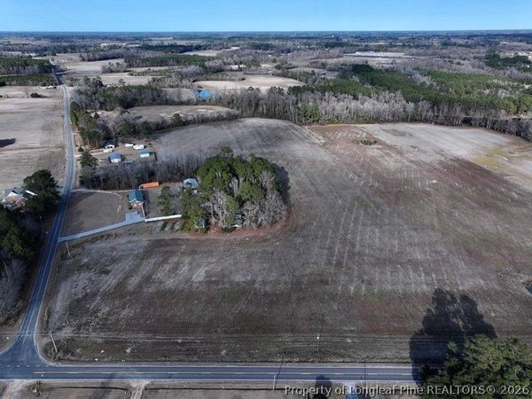 Raynham Road, Fairmont, NC 28340