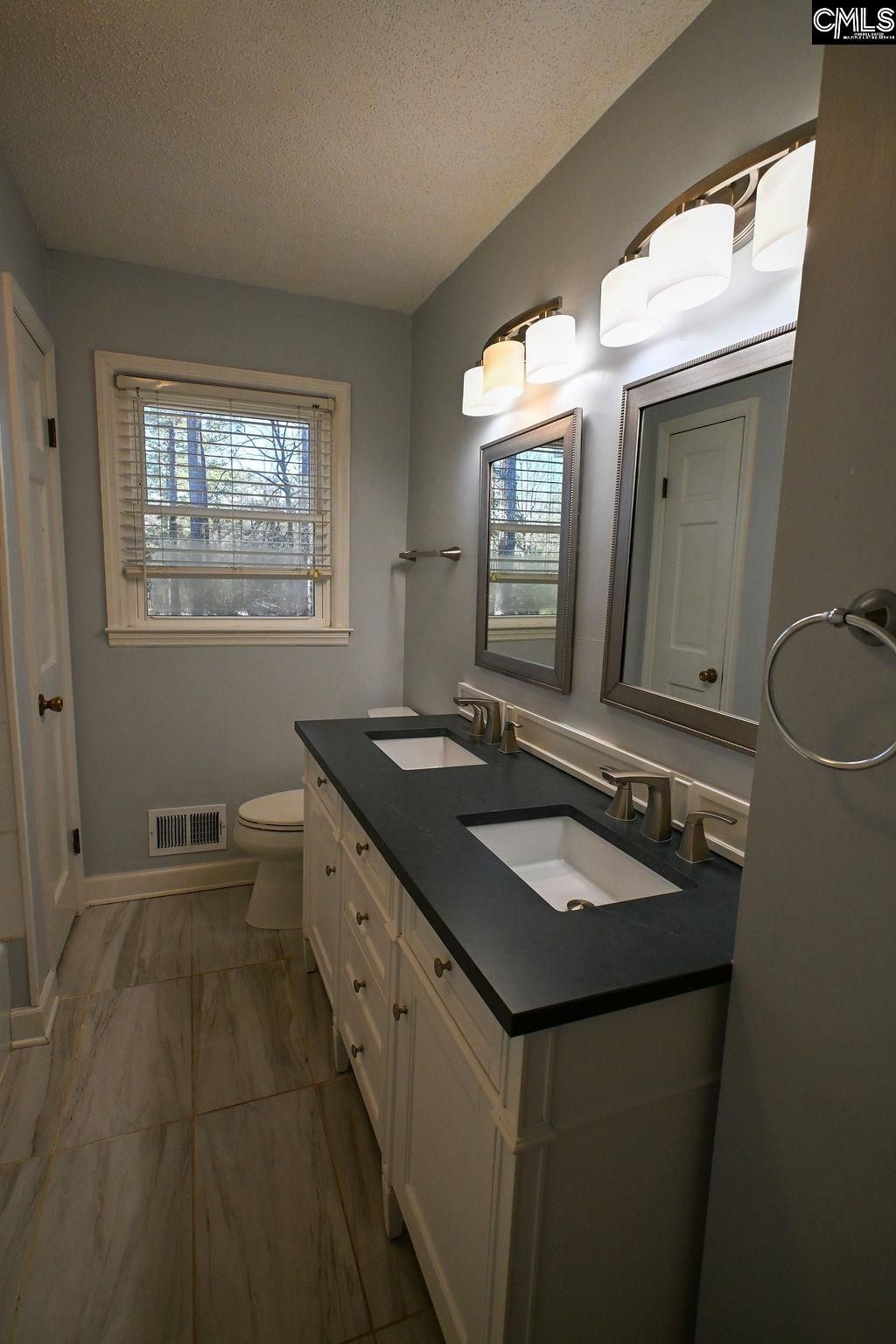 201 Carlisle Court Photo 11