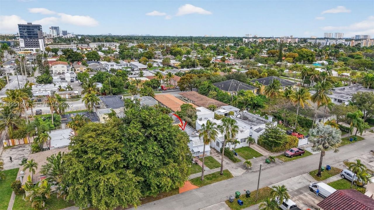 623 NE 4th St, Hallandale Beach, FL 33009 Photo