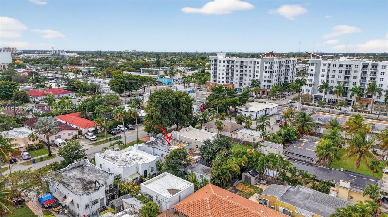 623 NE 4th St, Hallandale Beach, FL 33009 Photo