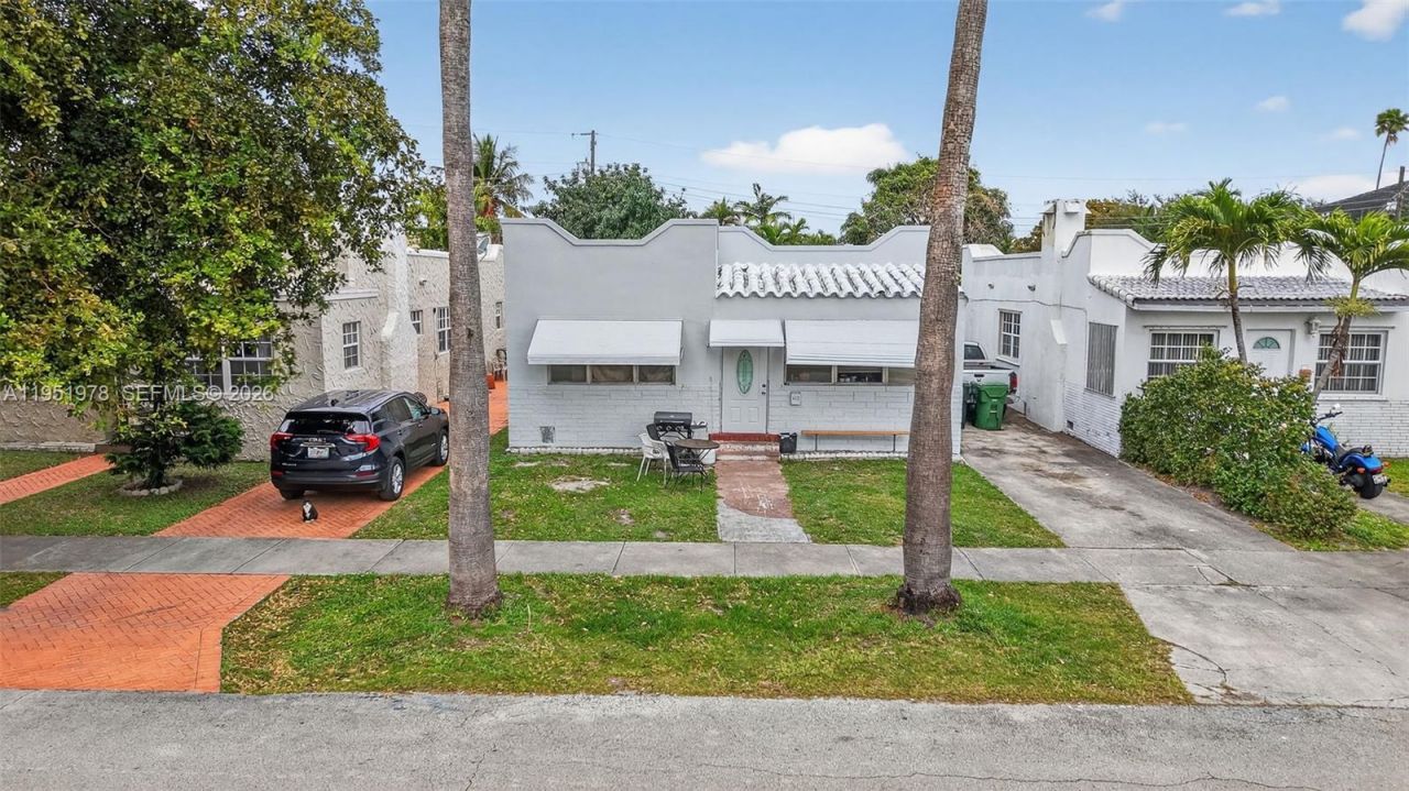623 NE 4th St, Hallandale Beach, FL 33009 Photo