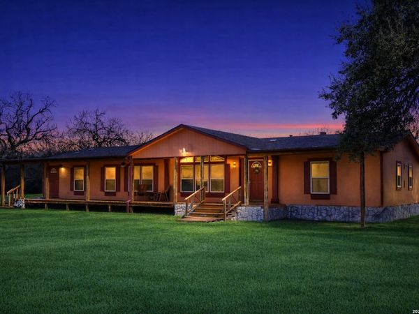 1075 Quail Run, Lytle, TX 78052