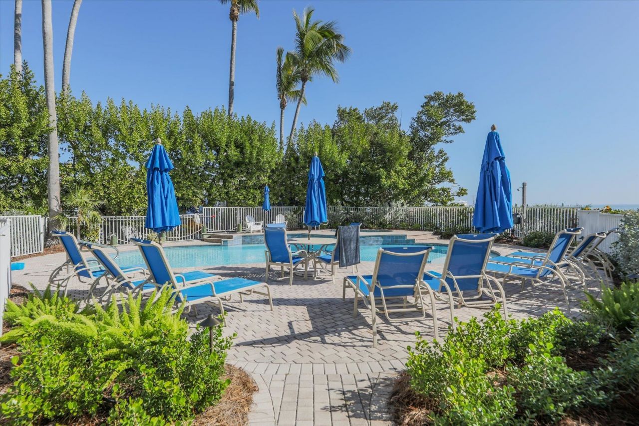 15067 Captiva Dr, Unit 2, Captiva, FL 33924 Photo