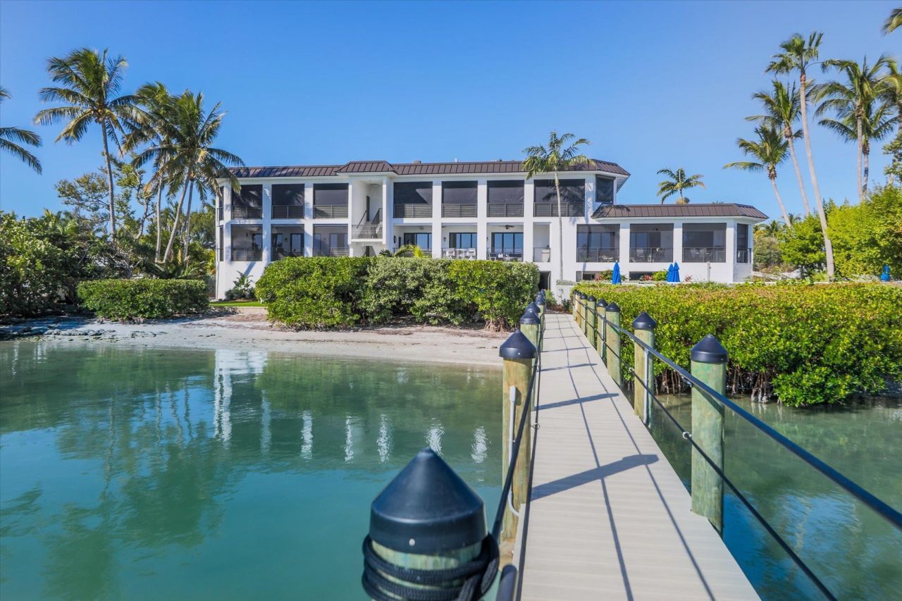 15067 Captiva Dr, Unit 2, Captiva, FL 33924 Photo