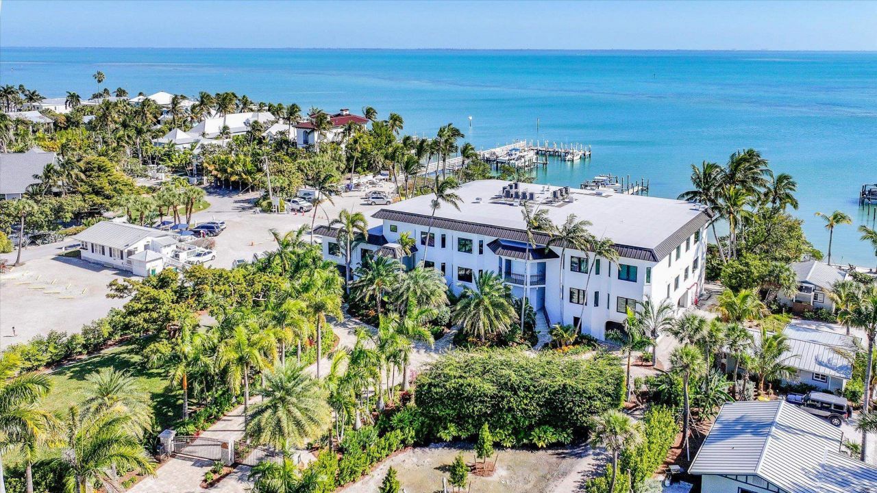 15067 Captiva Dr, Unit 2, Captiva, FL 33924 Photo