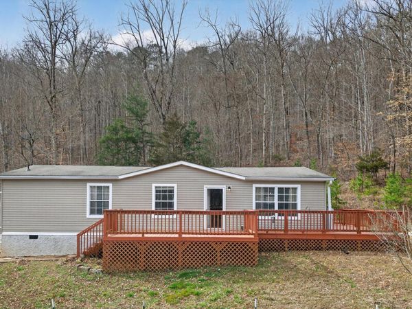 1070 N Pryor Cove Road, Jasper, TN 37347
