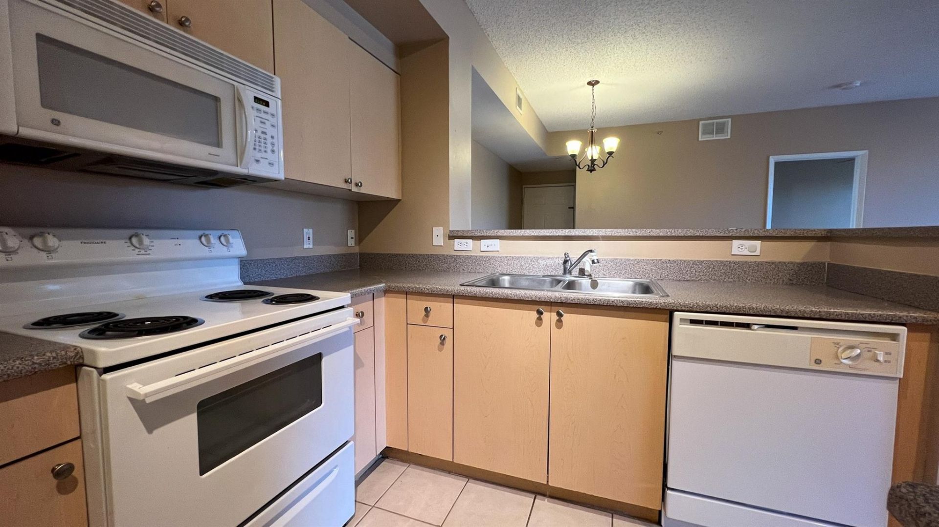 7950 N Nob Hill Road, Unit 203, Tamarac, FL 33321 Photo