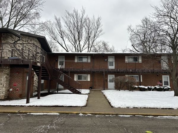 1845 White Chapel Drive, Unit 2A, Mount Prospect, IL 60056
