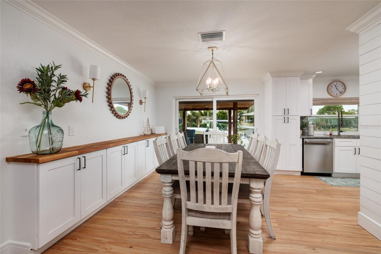 120 97th Avenue Ne, Saint Petersburg, FL 33702 Photo