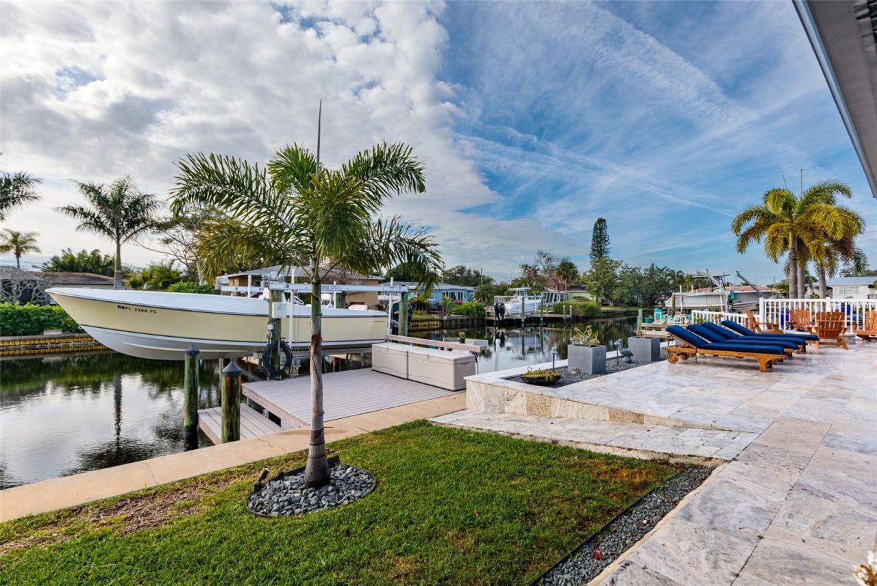 120 97th Avenue Ne, Saint Petersburg, FL 33702 Photo