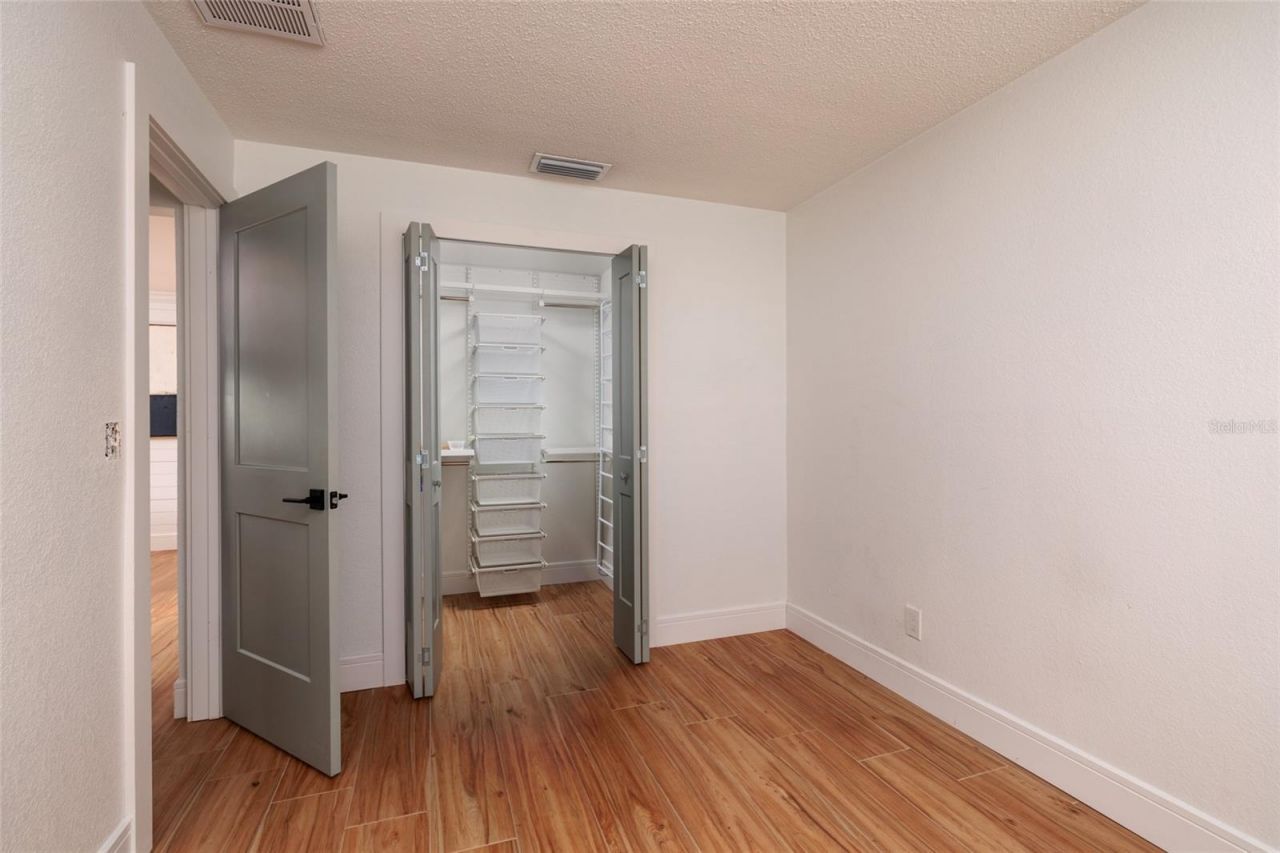 120 97th Avenue Ne, Saint Petersburg, FL 33702 Photo