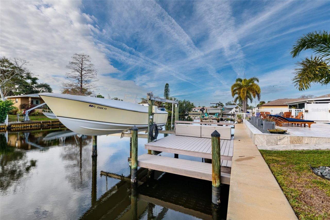 120 97th Avenue Ne, Saint Petersburg, FL 33702 Photo