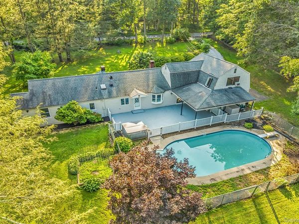 8 West Lane, South Salem, NY 10590