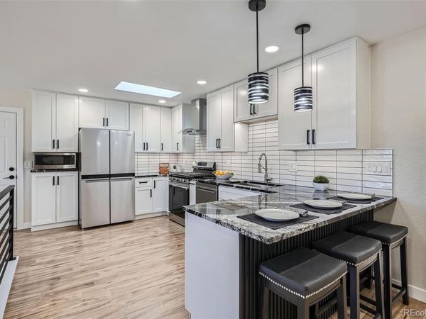 35 Everett Street, Lakewood, CO 80226