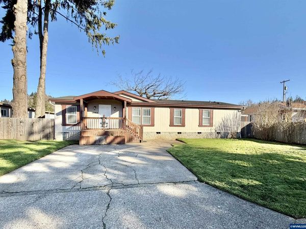 1863 Inland Wy, Springfield, OR 97477