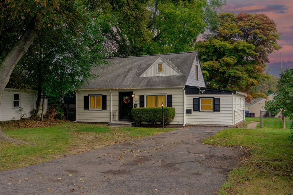 19 Mac Arthur Road, Rochester, NY 14615 Main Photo