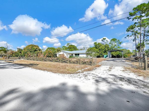 17203 N 40th Run N, Loxahatchee, FL 33470