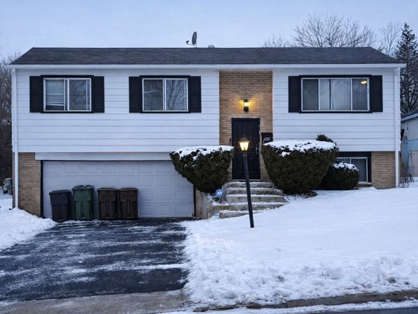 720 Blackhawk Drive, University Park, IL 60484