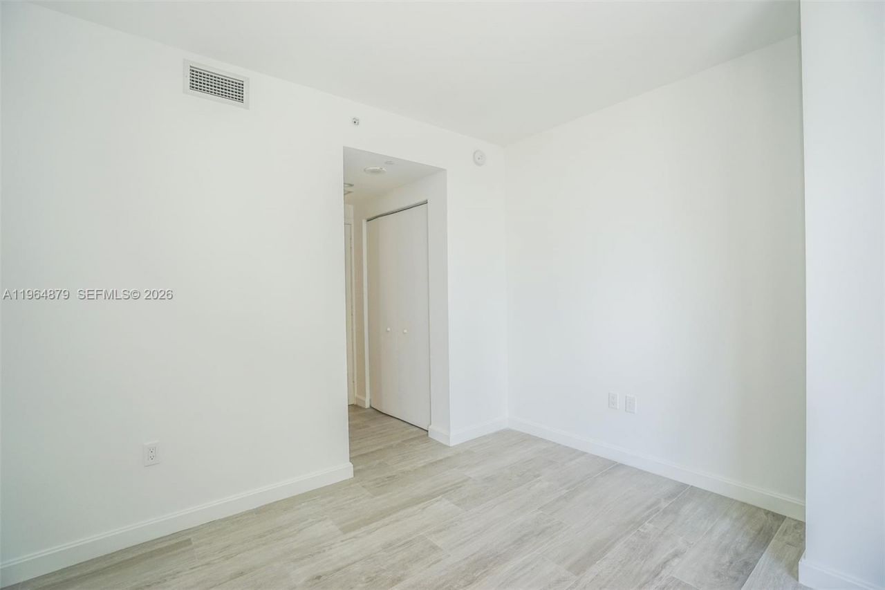 55 SW 9th St, Unit 2108, Miami, FL 33130 Photo