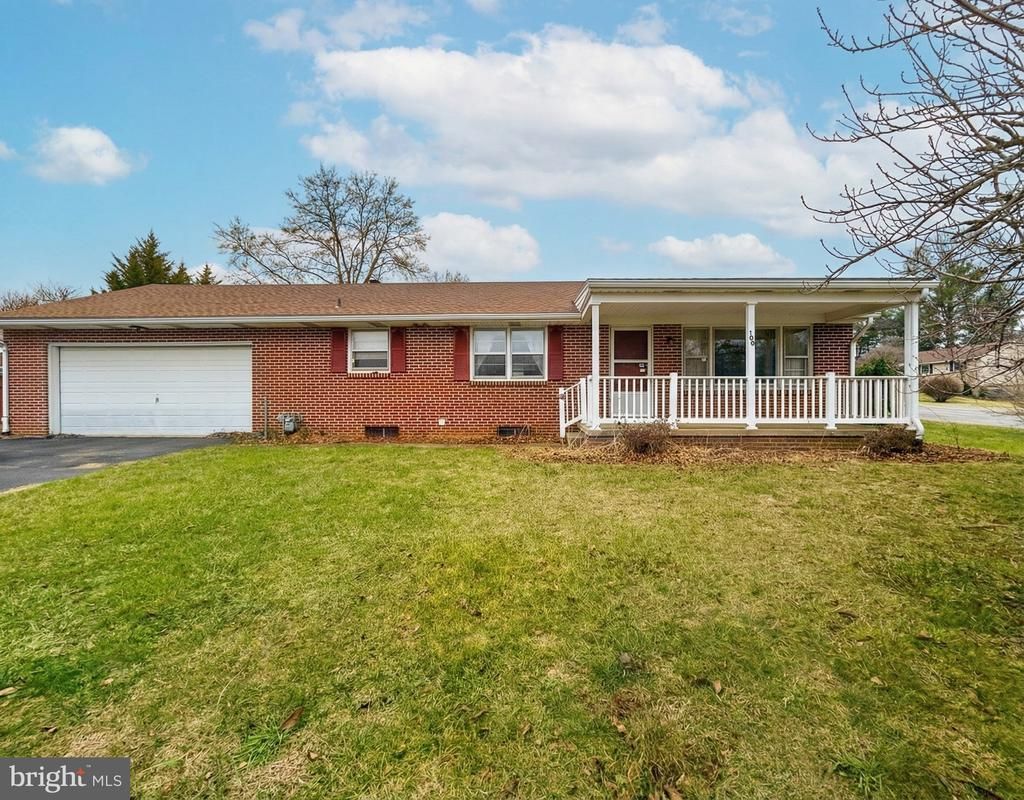 100 Clover Hill Road, Dallastown, PA 17313 Main Photo