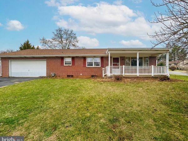 100 CLOVER HILL ROAD, DALLASTOWN, PA 17313