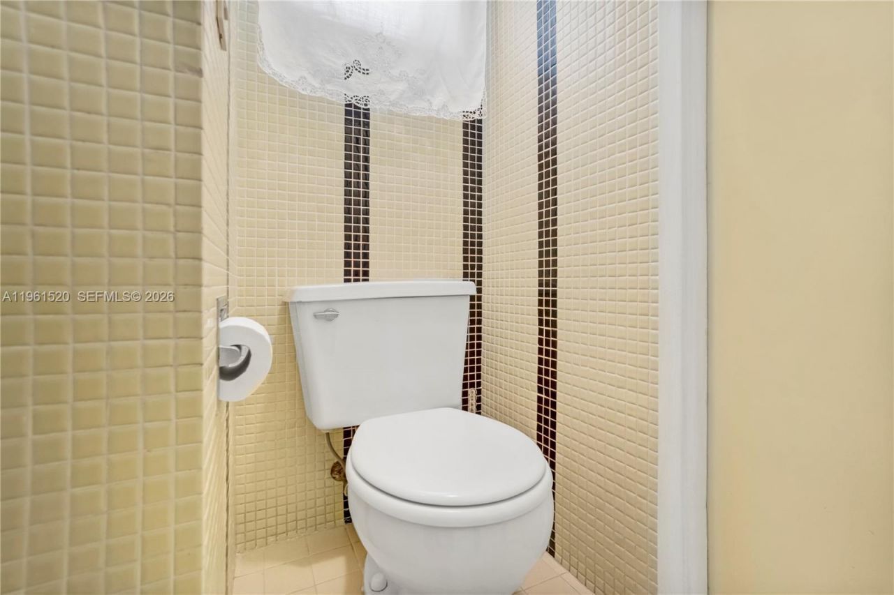 612 N 46th Ave , Hollywood, FL 33021 Photo