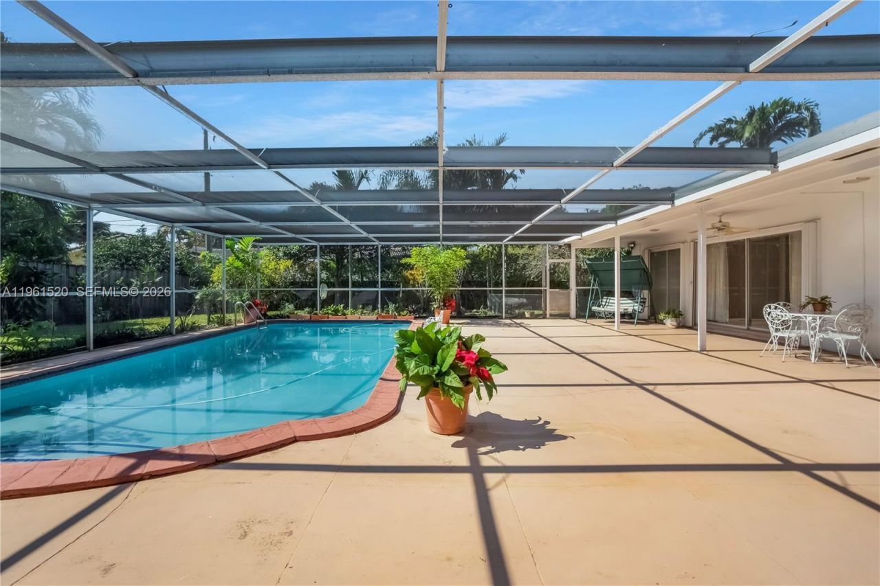 612 N 46th Ave , Hollywood, FL 33021 Photo